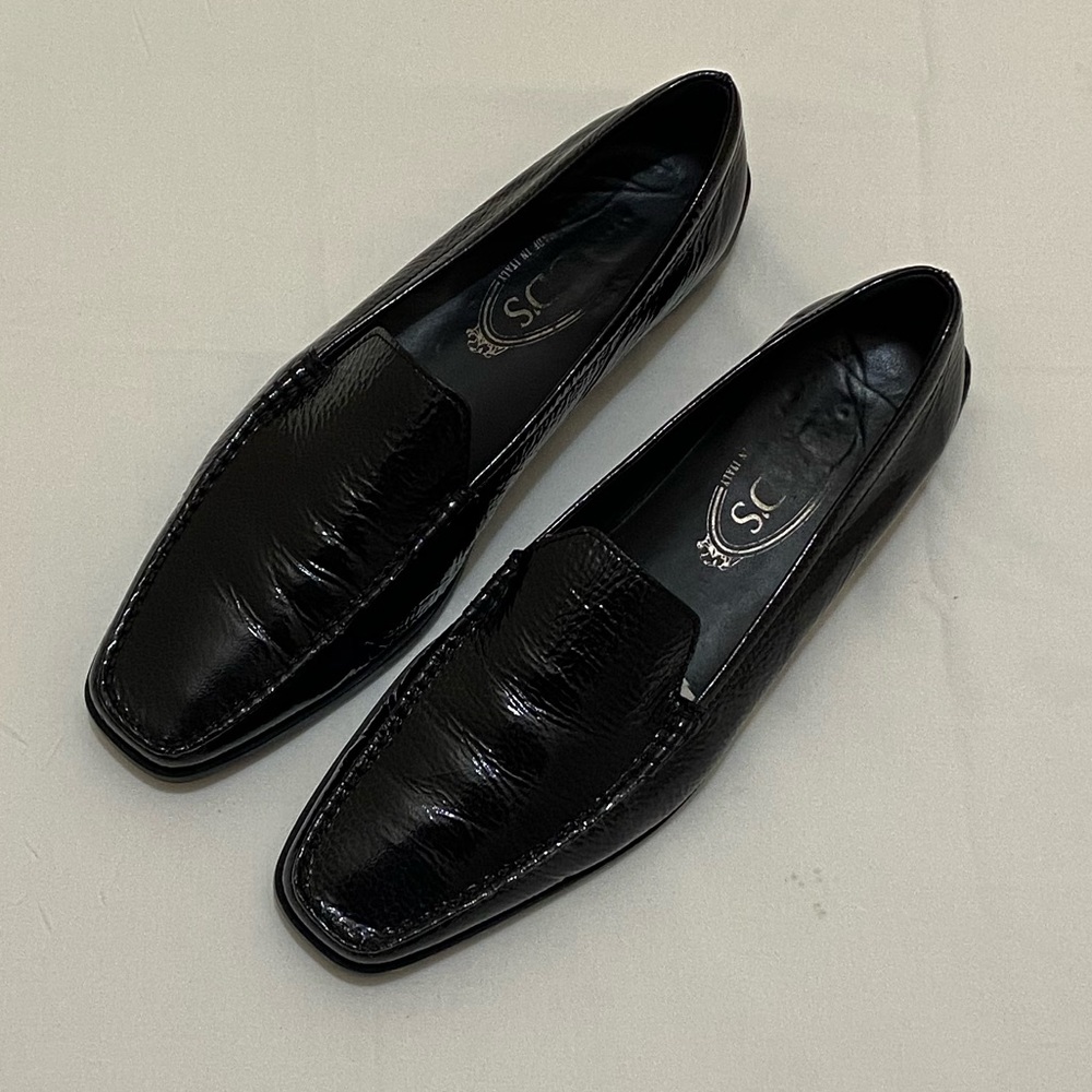 Tods Women’s Black Dress Patent Leather Slip On Shoes Size 40.5